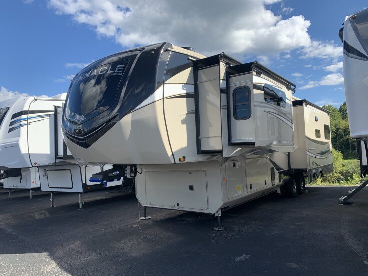 Thumbnail Photo undefined for New 2023 JAYCO Pinnacle